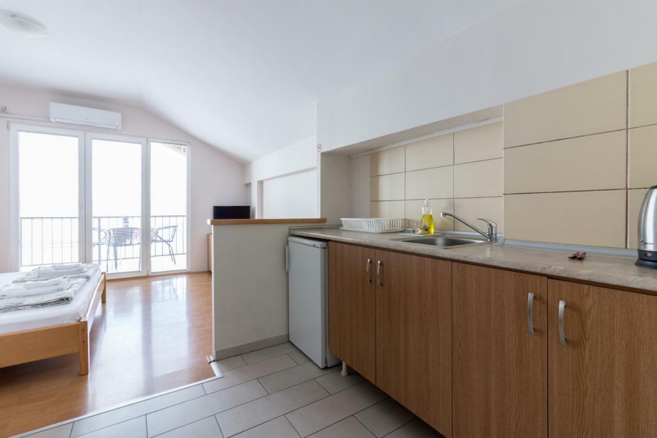 Apartament Koteski *